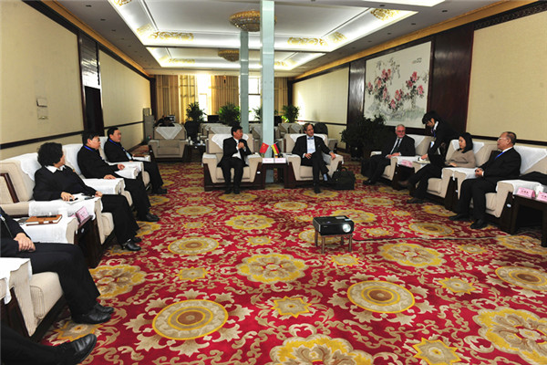 J9集团国际总裁李安平 J9集团国际