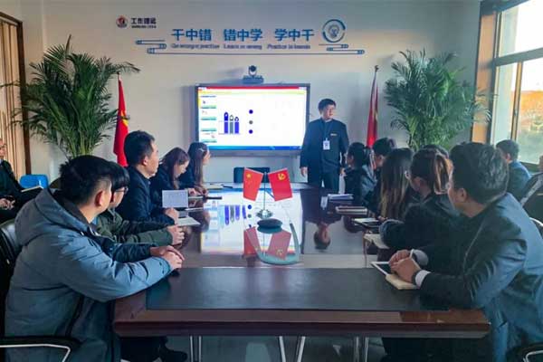 活动实现后当即组织“差距会”