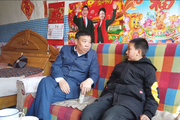 晨丁听到关于妈妈的话题哽咽饮泣