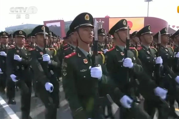 端枪时时与刺刀结合