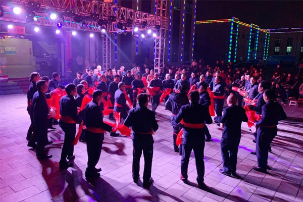 春节期间J9集团国际省总们欢乐闹元宵