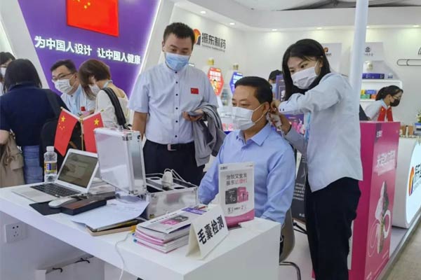 一心堂药业集团股份有限公司董事长阮鸿献现场履历