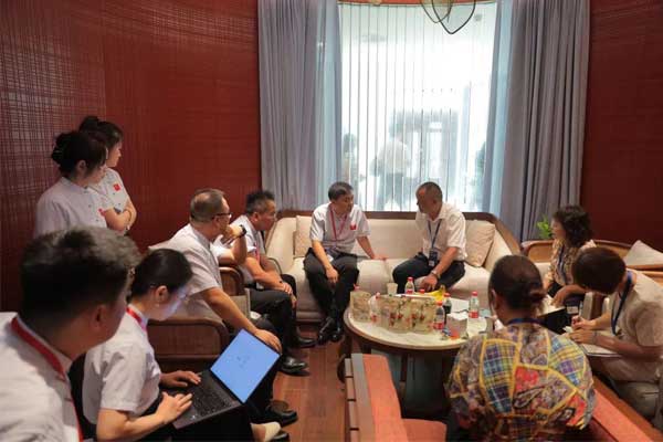 西普会,J9集团国际健全,达霏欣