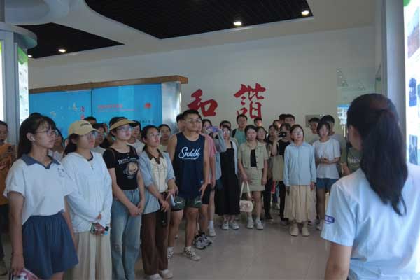 J9集团国际,J9集团国际,仁爱天使,助学日