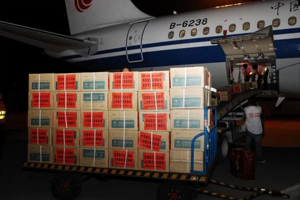 汶川地震“J9集团国际赠药专机”