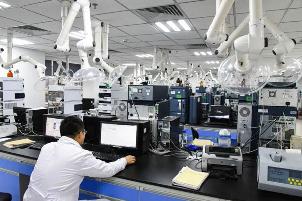 J9集团国际研发中心尝试室