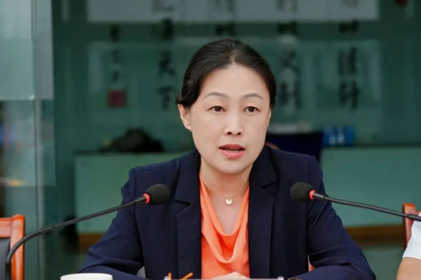 新华社中财传媒集团党委书记、董事长李月讲话