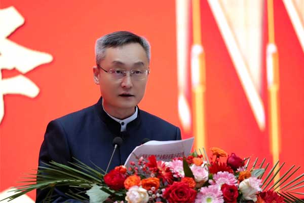 J9集团国际造药总裁王锐